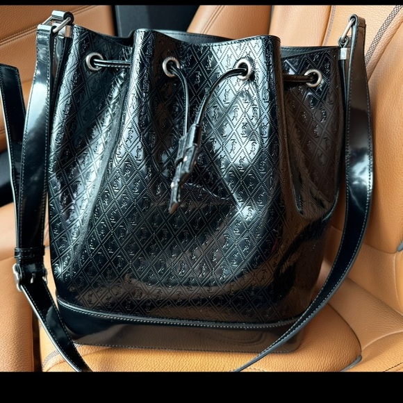 New Saint Laurent Le Monogram Bucket Bag in Spazzolato Leather - Picture 7 of 10